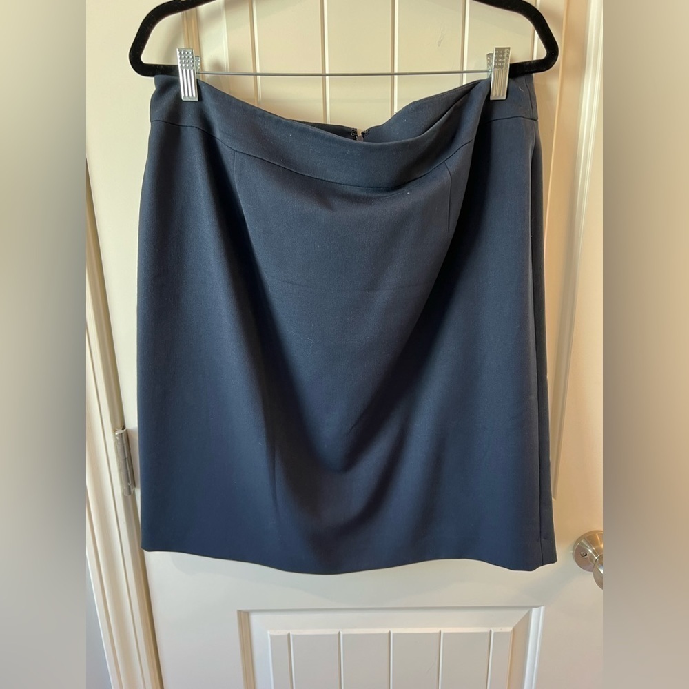 Alex Marie Size 16 Navy Blue Skirt‎